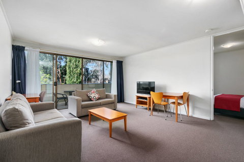 Knox International Hotel - Broome Tourism 6