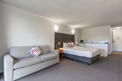 Knox International Hotel - Broome Tourism 11