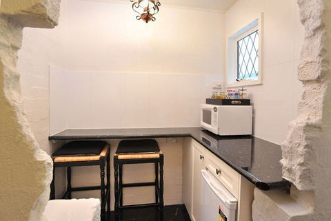 Adeline Bed & Breakfast - Broome Tourism 12