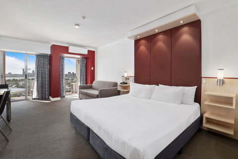 Metro Hotel Perth, South Perth - Broome Tourism 6