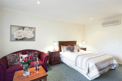 Best Western Crystal Inn - Broome Tourism 0