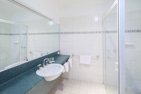 Best Western Crystal Inn - Broome Tourism 11