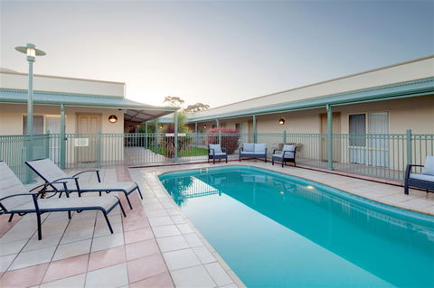Best Western Crystal Inn - Broome Tourism 13
