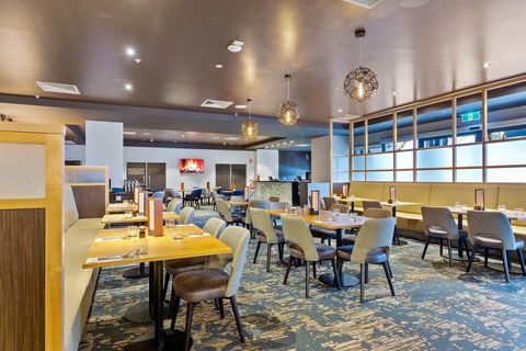 Quality Hotel Lakeside - Broome Tourism 11