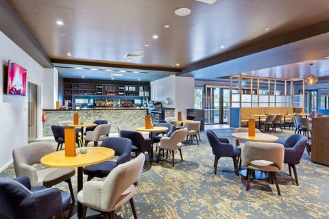 Quality Hotel Lakeside - Broome Tourism 12