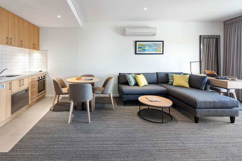 Quality Hotel Lakeside - Broome Tourism 14