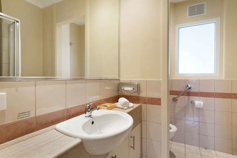 The Peninsula Riverside Apartments - Broome Tourism 6