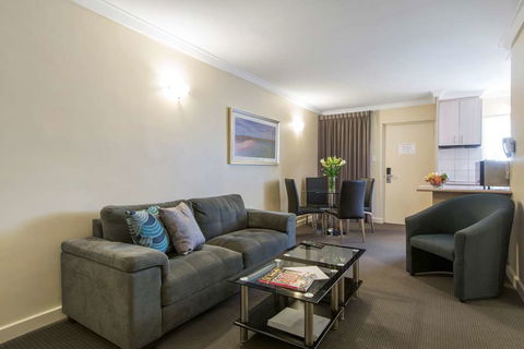 The Peninsula Riverside Apartments - Broome Tourism 7