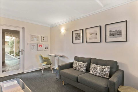 The Peninsula Riverside Apartments - Broome Tourism 9