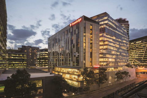Travelodge Melbourne Docklands - Broome Tourism 0