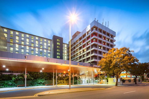H on Smith Hotel - Broome Tourism 0