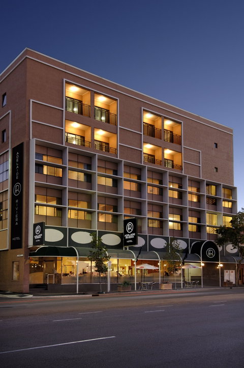 Adelaide Riviera Hotel - Broome Tourism 0