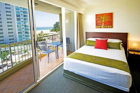 Mantra Twin Towns Coolangatta - Broome Tourism 3