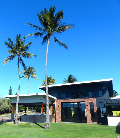Mackay Seabreeze Apartments - Broome Tourism 2