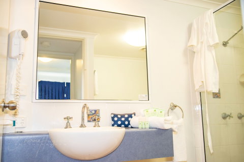 Mackay Seabreeze Apartments - Broome Tourism 6