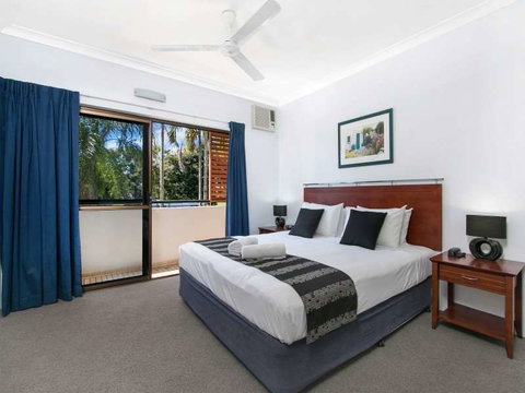 Cairns City Palms - Broome Tourism 8