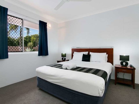 Cairns City Palms - Broome Tourism 10