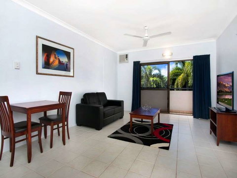 Cairns City Palms - Broome Tourism 14