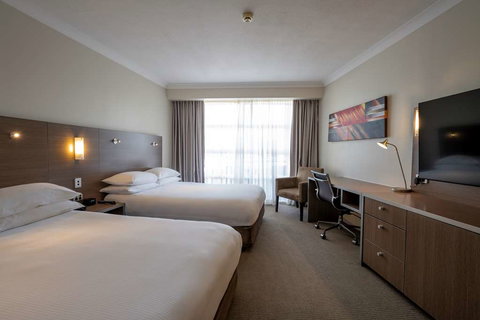 DoubleTree by Hilton Cairns - Broome Tourism 7
