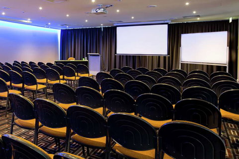 DoubleTree by Hilton Cairns - Broome Tourism 10