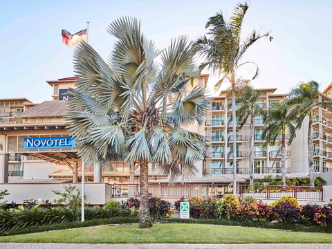 Novotel Cairns Oasis Resort - Broome Tourism 0