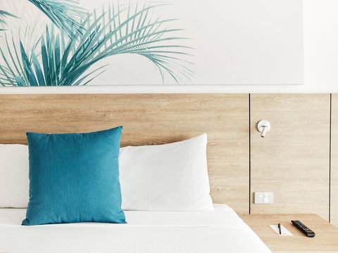 Novotel Cairns Oasis Resort - Broome Tourism 2