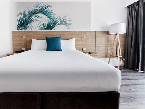 Novotel Cairns Oasis Resort - Broome Tourism 4