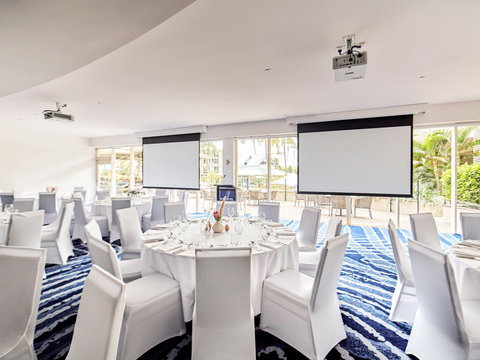 Novotel Cairns Oasis Resort - Broome Tourism 9