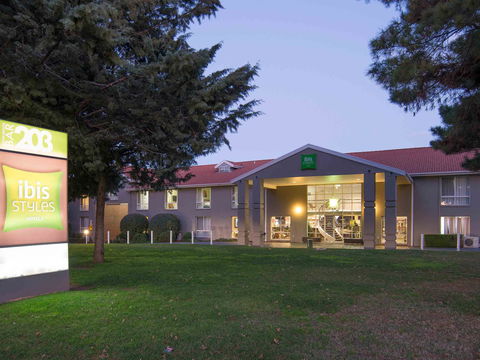 Ibis Styles Canberra - Broome Tourism 1