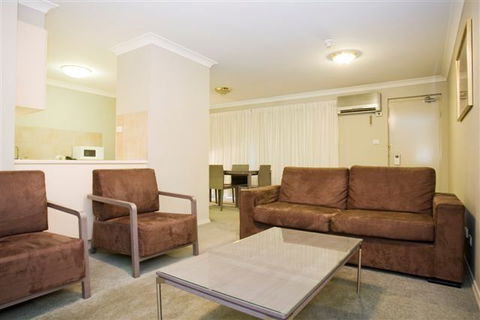 Pinnacle Apartments - Broome Tourism 2