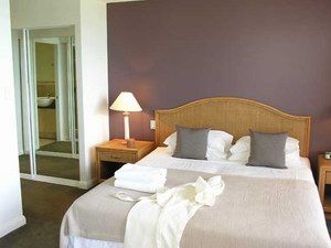 Sea Change Beachfront Apartments - Broome Tourism 1