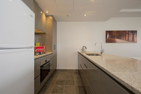 Manhattan 303 Canberra City ACT - Broome Tourism 13