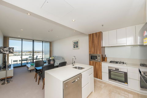 Manhattan 303 Canberra City ACT - Broome Tourism 21