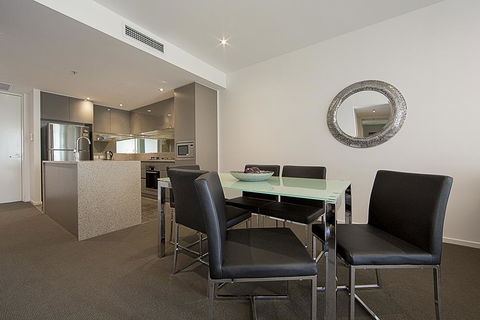 Manhattan 303 Canberra City ACT - Broome Tourism 30