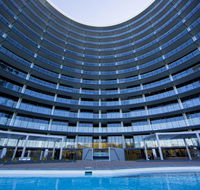 Accommodate Canberra - Manhattan on the Park - Broome Tourism