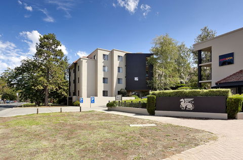 AAC Apartments - Griffin - Broome Tourism 4