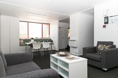 Unilodge @ UC Short Stays - Broome Tourism 26