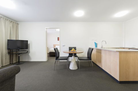 Ramada Encore Belconnen - Broome Tourism 9