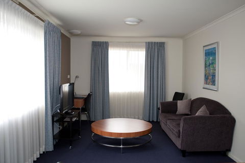 Ramada Encore Belconnen - Broome Tourism 17