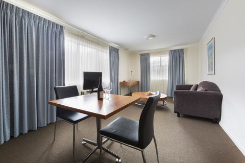 Ramada Encore Belconnen - Broome Tourism 10