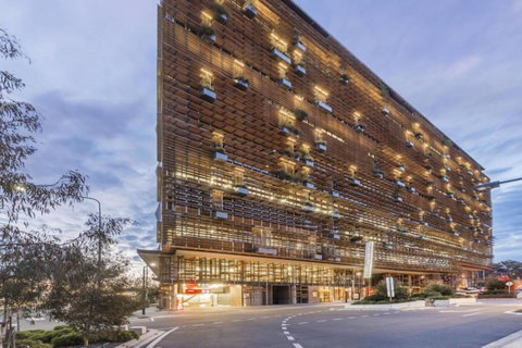 Canberra Luxury Apartment 3 - Broome Tourism 5