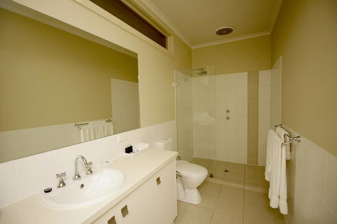 Wallaroo Marina Apartments - Broome Tourism 12