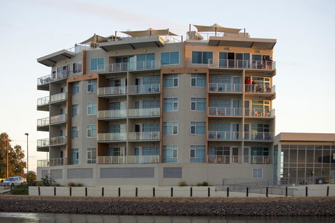 Wallaroo Marina Apartments - Broome Tourism 1