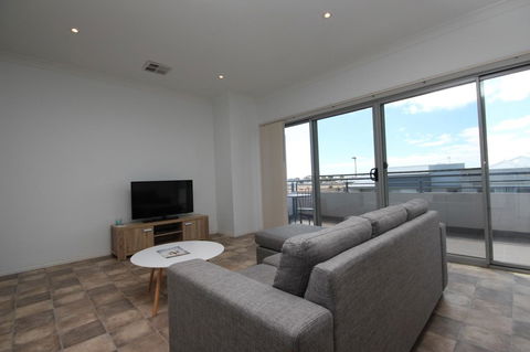 Wallaroo Marina Apartments - Broome Tourism 26