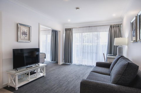 Marina Hotel - Broome Tourism 24