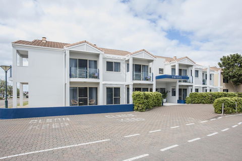 Marina Hotel - Broome Tourism 19