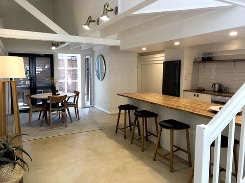 The Loft - Beautiful Central Barossa Apartment - Broome Tourism 4