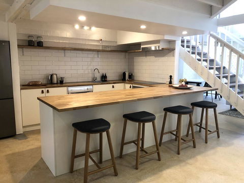 The Loft - Beautiful Central Barossa Apartment - Broome Tourism 5