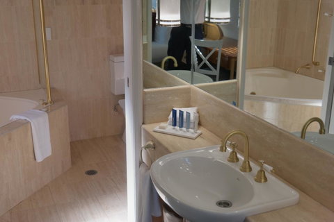 Pacific Bay Resort - Broome Tourism 1