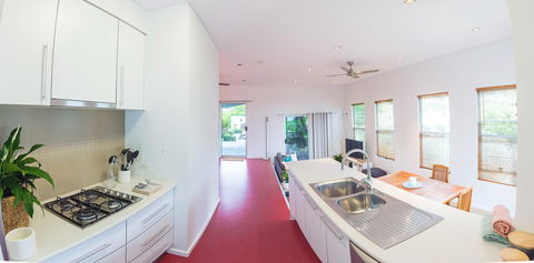 S T U D I O 22 Peaceful Retreat With Garden Views - Broome Tourism 4